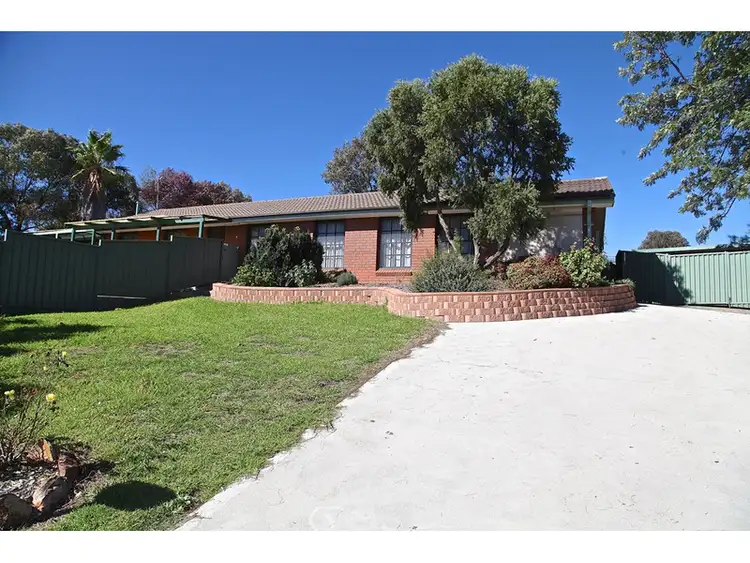 73 Corry Place, West Bathurst NSW 2795
