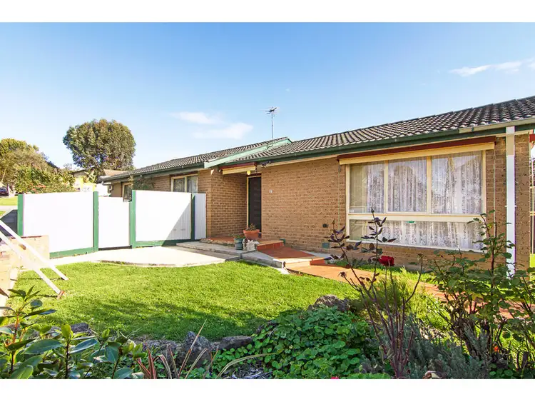 16 Parkview Drive, Frankston VIC 3199