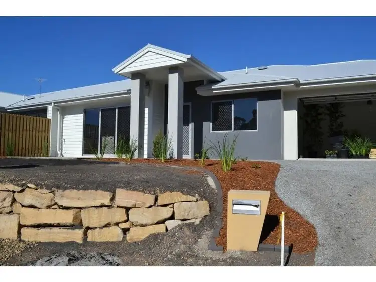 8A Element Street, Elanora QLD 4221