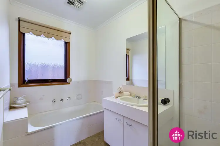 Sixth view of Homely house listing, 3 Brentfield Court, Mill Park VIC 3082