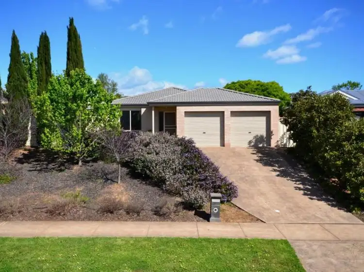 16 Cambridge Drive, Mansfield VIC 3722