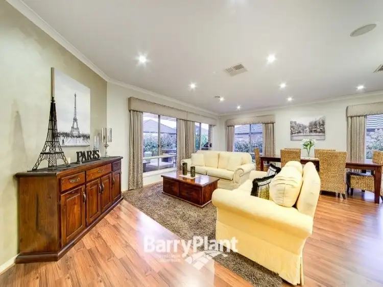 Fifth view of Homely house listing, 4 Day Lilly Court, Pakenham VIC 3810