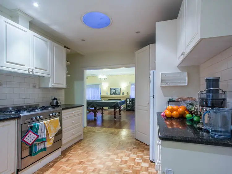 Fourth view of Homely house listing, 2 Alvina Court, Frankston VIC 3199