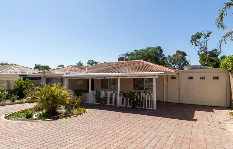 8 Calvert Way, Girrawheen WA 6064