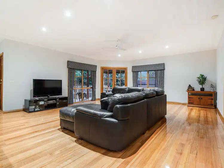 Sixth view of Homely house listing, 9 Bottlebrush Court, Langwarrin, Langwarrin VIC 3910