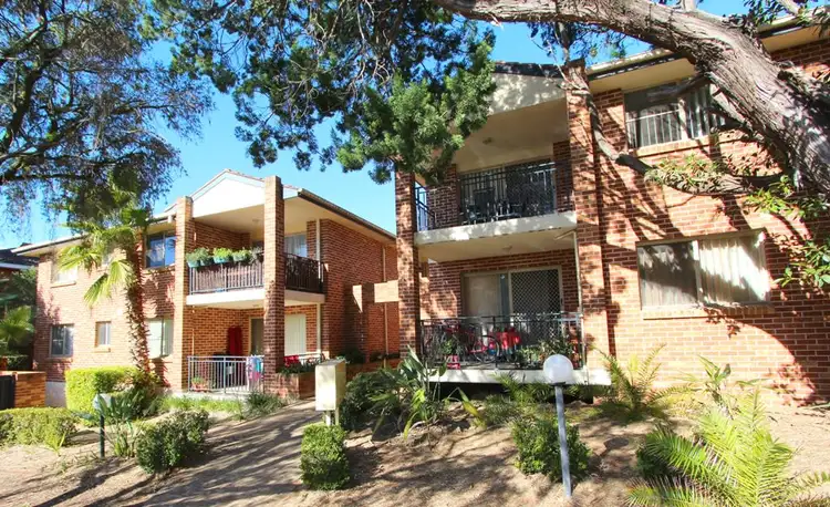 2/26-32 Shaftesbury Street, Carlton NSW 2218