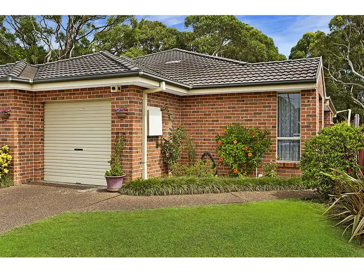 27B MacIntyre Street, Bateau Bay NSW 2261