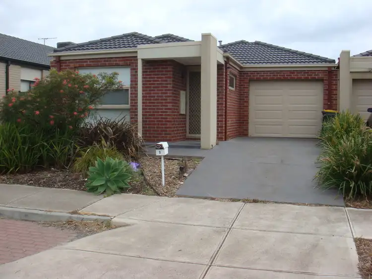 9 Hatchlands Drive, Deer Park VIC 3023