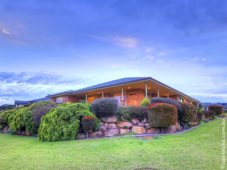 17 Waverley Place, Bourkelands NSW 2650