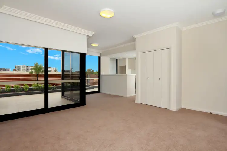 301/1 Waterways Street