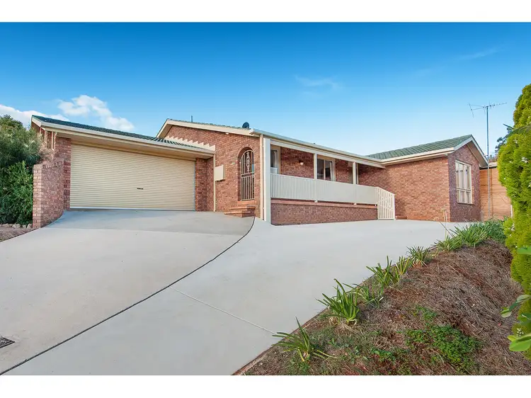 422 Colley Street, Lavington NSW 2641