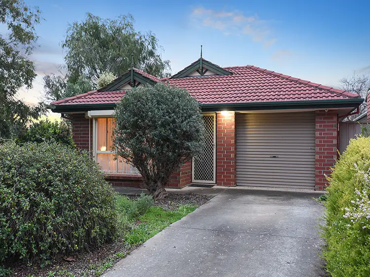 18 Whitestone Crescent, Seaford Rise SA 5169