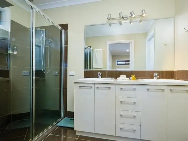 Fifth view of Homely house listing, 18 Dempster Place, Wodonga VIC 3690