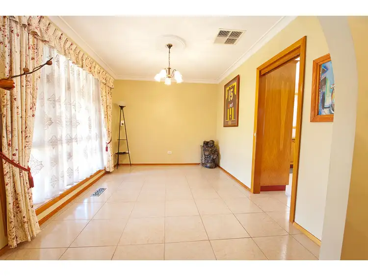 Sixth view of Homely house listing, 8 Valverde Court, Thurgoona NSW 2640