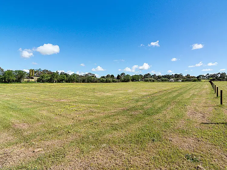 80 Marchant Road, Strathalbyn SA 5255