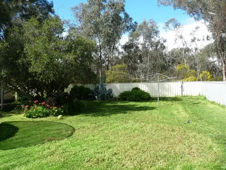 Fifth view of Homely house listing, 5 Acacia Place, West Albury NSW 2640