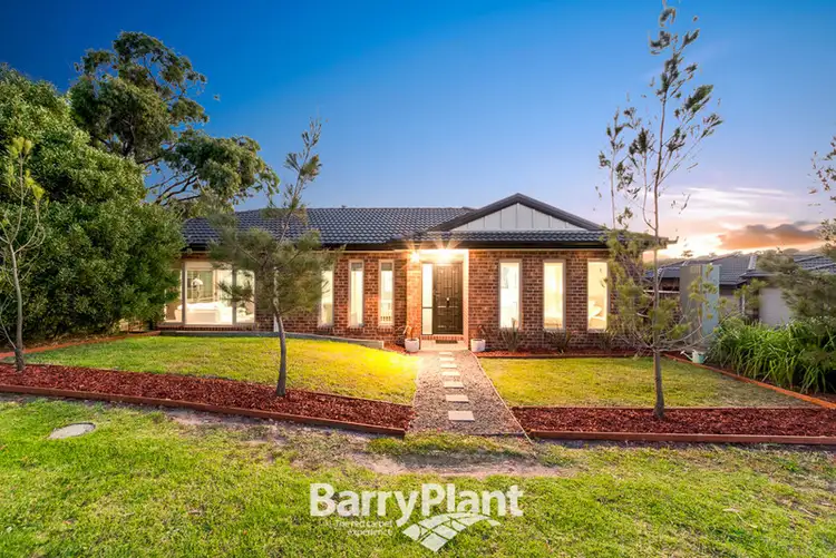 8/1-5 Meaby Drive, Pakenham VIC 3810