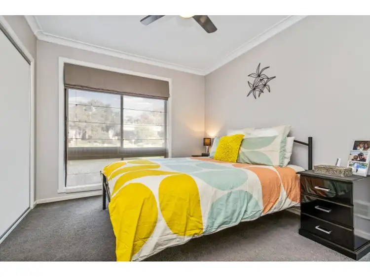 Sixth view of Homely house listing, 25 Howell Crescent, Kangaroo Flat VIC 3555