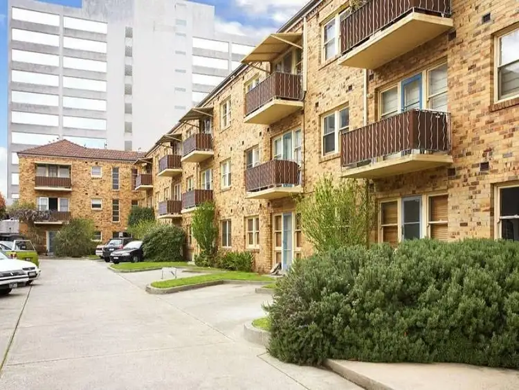 Main view of Homely apartment listing, 5/75 Queens Road, Melbourne VIC 3000