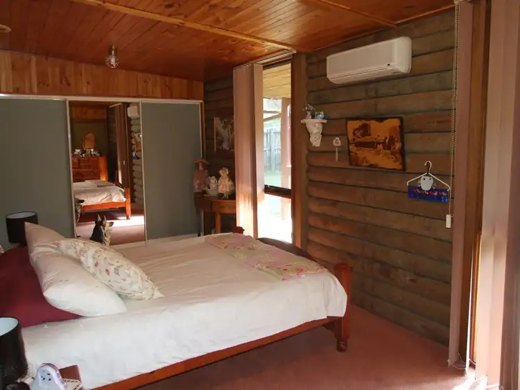 Seventh view of Homely house listing, 2 Jordan Court, Rawson VIC 3825