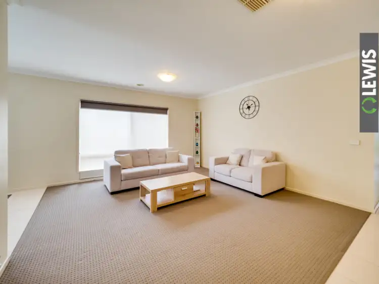 Fifth view of Homely house listing, 31 Songbird Crescent, South Morang VIC 3752