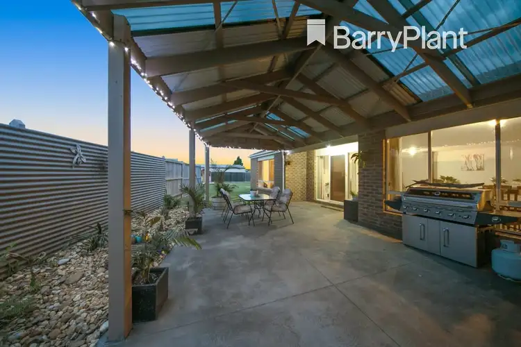 15 Walmac Close, Tooradin VIC 3980