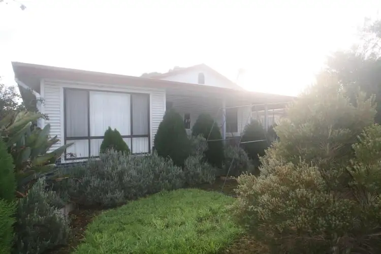 90 McConachie Street, Coleraine VIC 3315