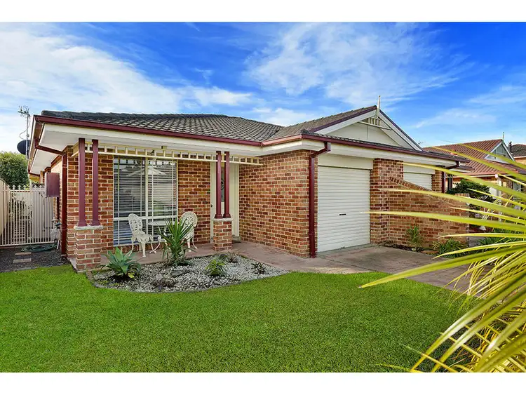 33a Castlereagh Crescent, Bateau Bay NSW 2261