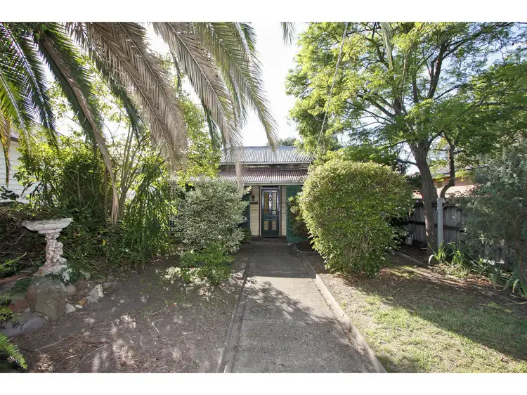 12 Dundas Street, Sale VIC 3850