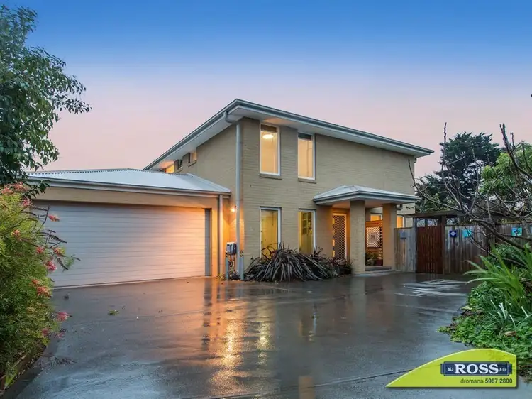 Main view of Homely townhouse listing, 2/44 McCulloch Street, Dromana VIC 3936
