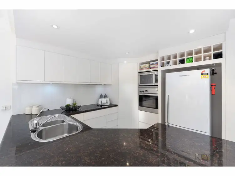 Sixth view of Homely villa listing, 1/49 Cronin Avenue, Main Beach QLD 4217