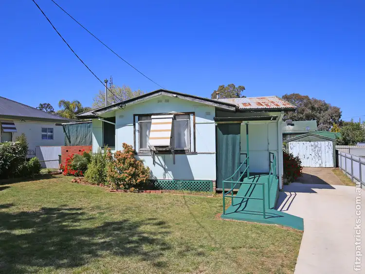 Main view of Homely house listing, 18 Castlereagh Avenue, Mount Austin NSW 2650