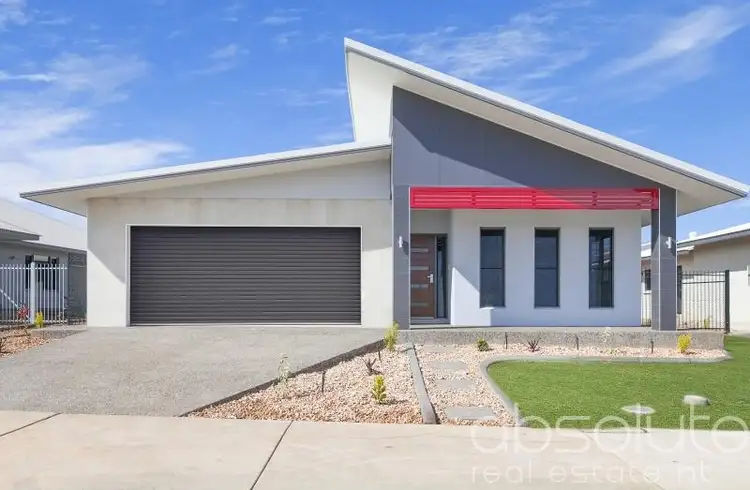 17 Tuckeroo Boulevard