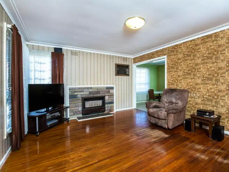 Fifth view of Homely house listing, 25 Vickers Avenue, Strathmore Heights VIC 3041