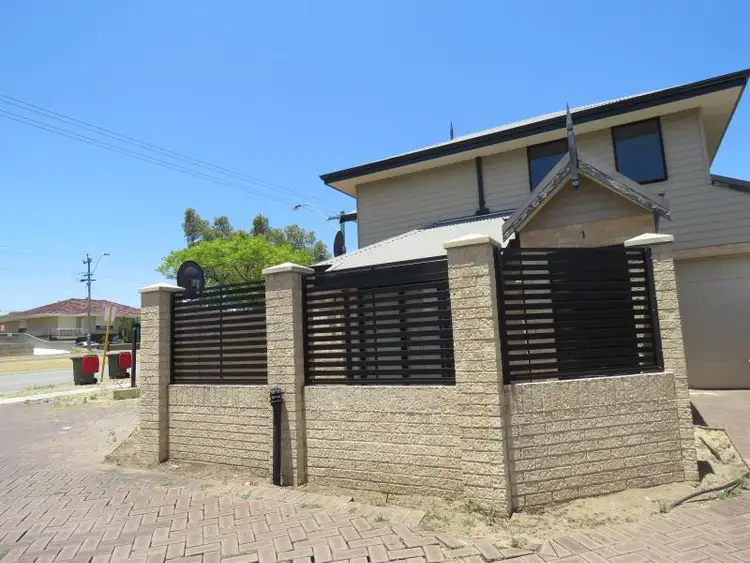 8/285 Wanneroo Rd