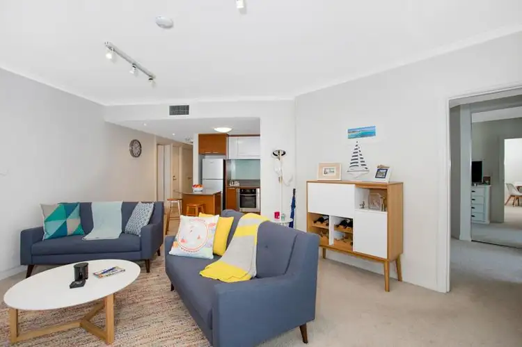 27/10 Darley Road