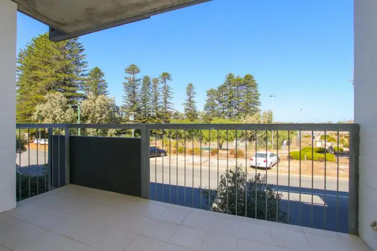 75/59 Breaksea Drive