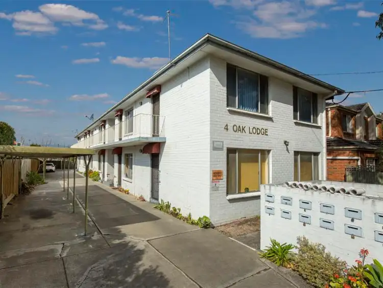 8/4 Prince Street, Essendon North VIC 3041
