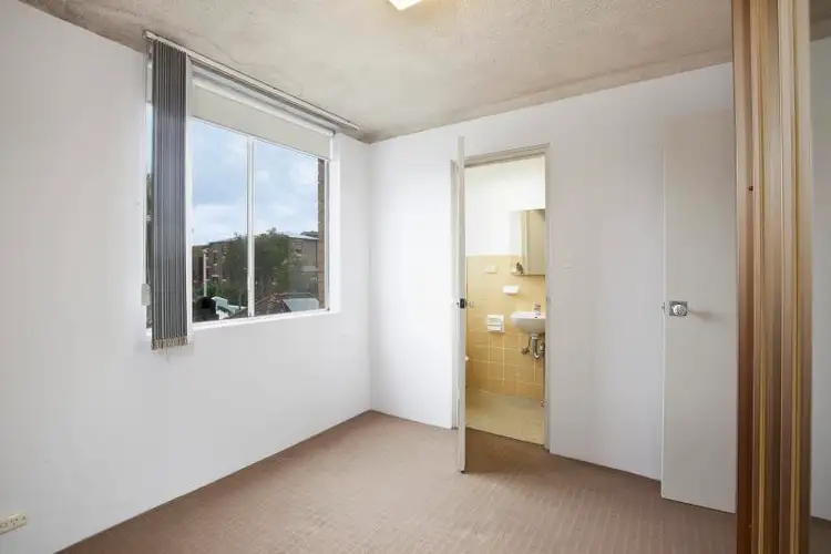 8/349 Liverpool Street