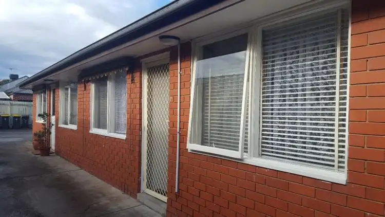 Main view of Homely unit listing, 2/2 Garnet Street, Brunswick VIC 3056