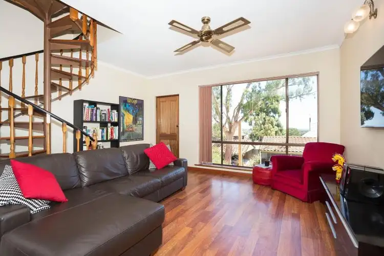 3 / 29 Norton Summit Road, Woodforde SA 5072