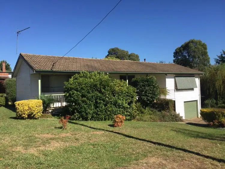 13 Sydney Street, Tumut NSW 2720