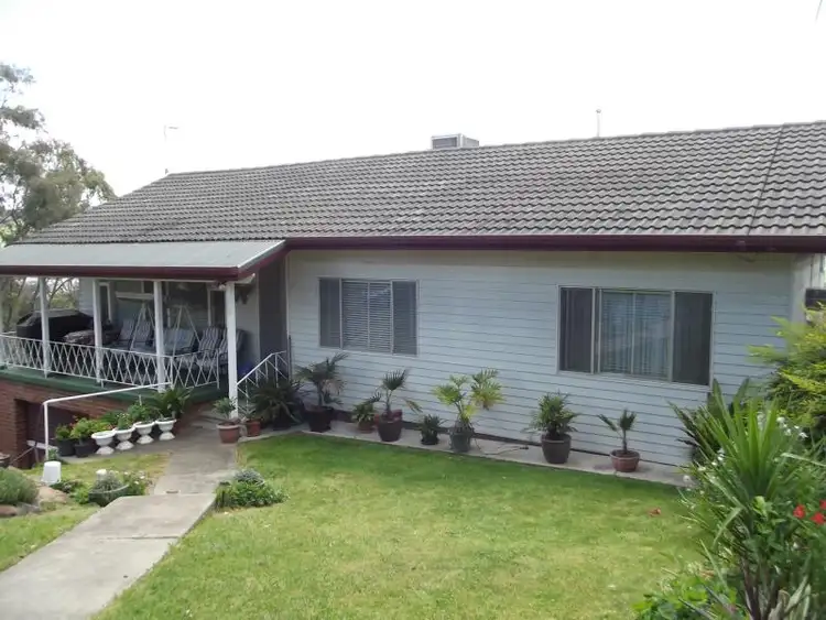 93 Carey Street, Tumut NSW 2720