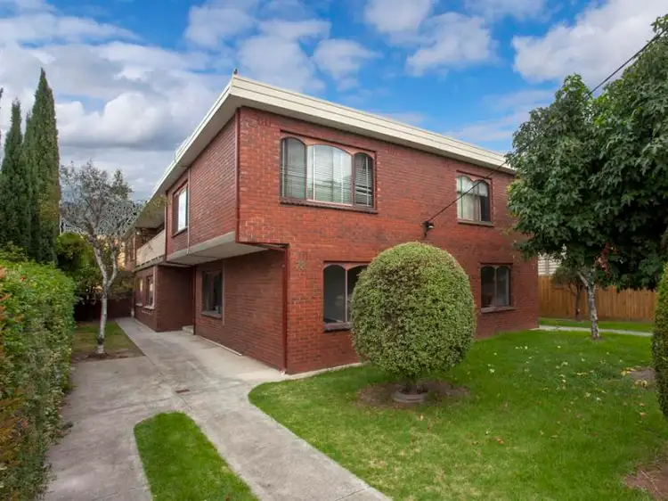 Main view of Homely unit listing, 2/76 Bent Street, Moonee Ponds VIC 3039