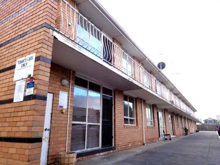 3/6 Carmichael Street
