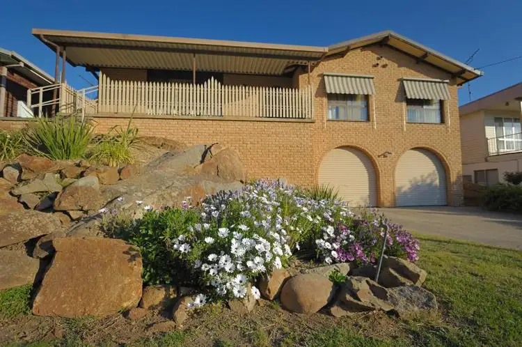 74 Clarke Street, Tumut NSW 2720