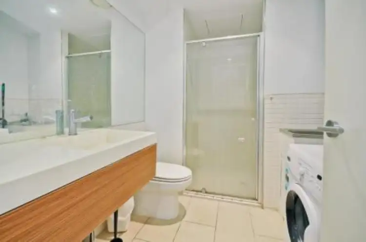 Third view of Homely apartment listing, 923/555 Flinders Street, Melbourne VIC 3000