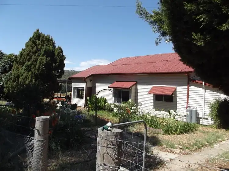 203-205 Stewarts Road, Batlow NSW 2730