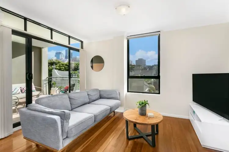 Main view of Homely unit listing, 5/2-4 Bellevue Street, Surry Hills NSW 2010
