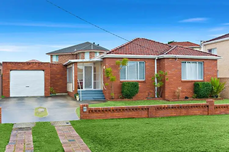 14 Hume Street, Chifley NSW 2036
